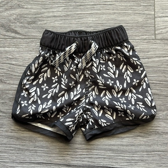 Carters Baby Boho Leaf Shorts Size 3M - Picture 1 of 4